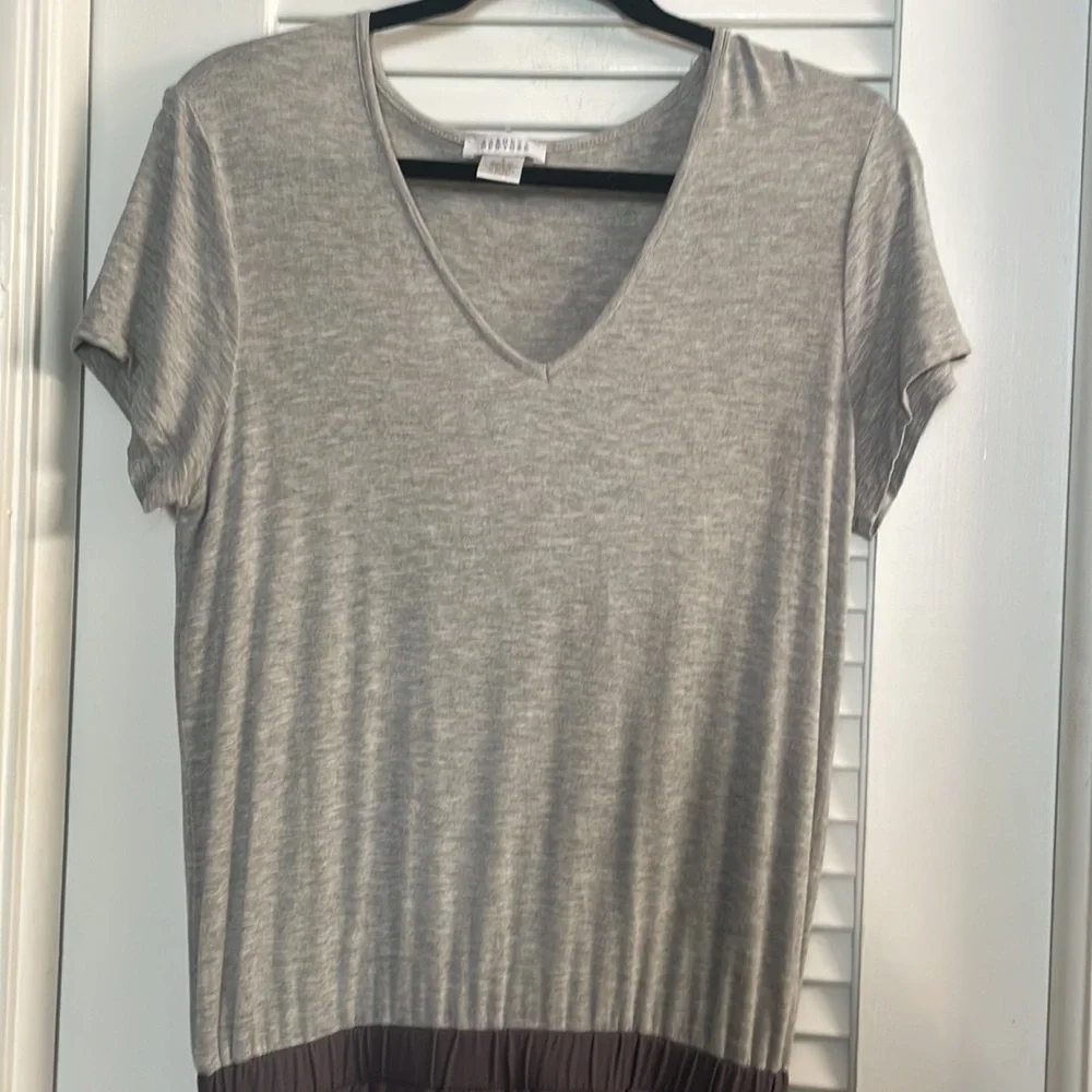 Barney’s New York NWOT Casual TeeShirt Romper With Side Pockets. Size Small